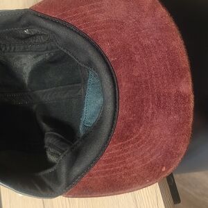 Red and Black Beret-Style Hat with Textured Fabric